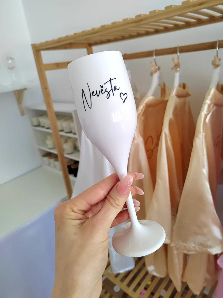 Nerozbitná sklenice na sekt Nevěsta