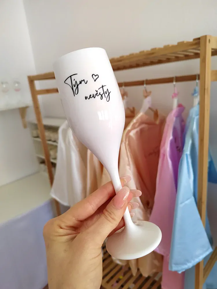 Nerozbitná sklenice na sekt Tým nevěsty