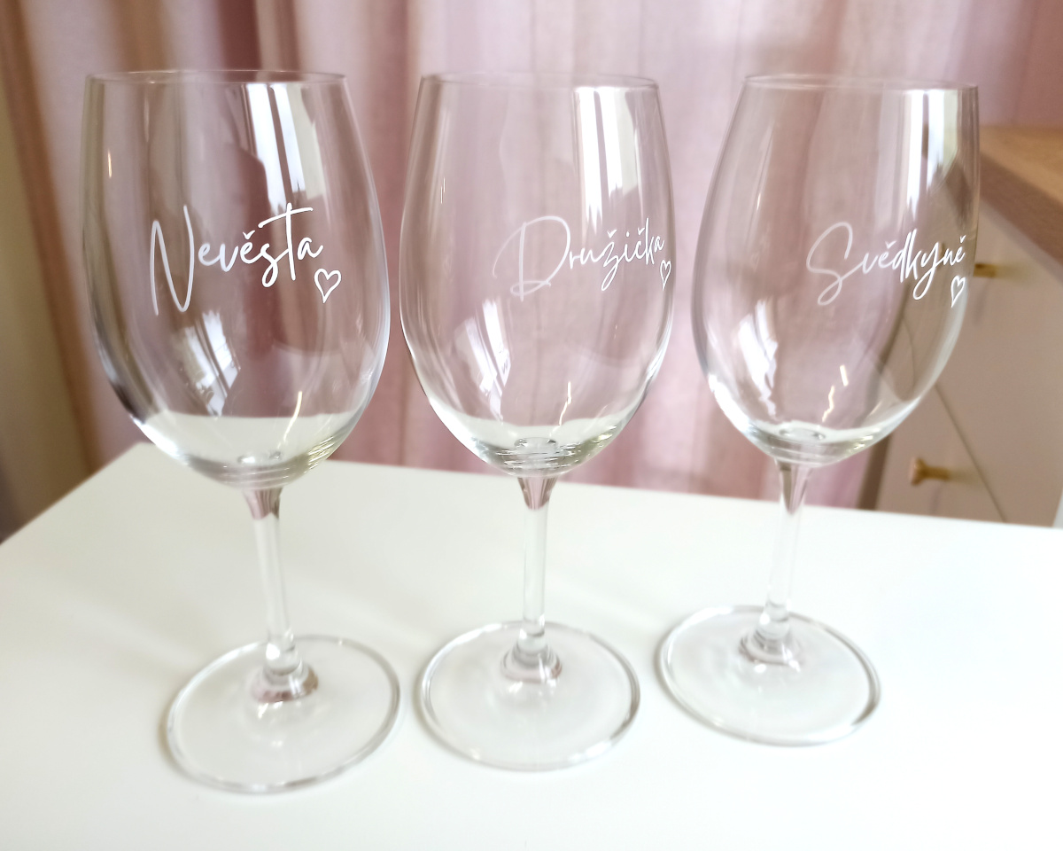 Sklenice na víno Družička