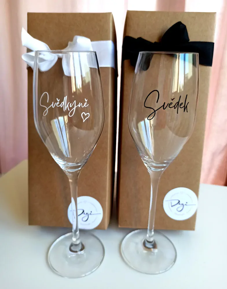 Sklenice na sekt Svědkyně