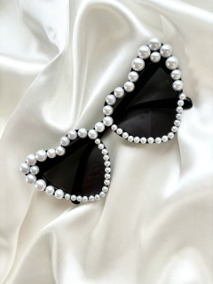 Brýle ve tvaru srdce - černé s perlami